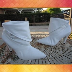 GIVENCHY PARIS WHITE 10 ANKLE BOOT FOLDED CUFF
